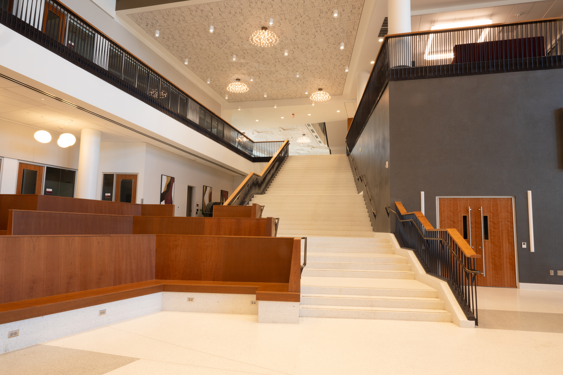 LH Trading Room-3x2.jpg